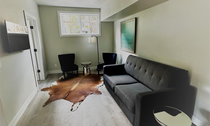 Ouray Hotel | Outlaw Inn Unit 3. MODERN, newly remodeled unit, STEPS from Main Street!n