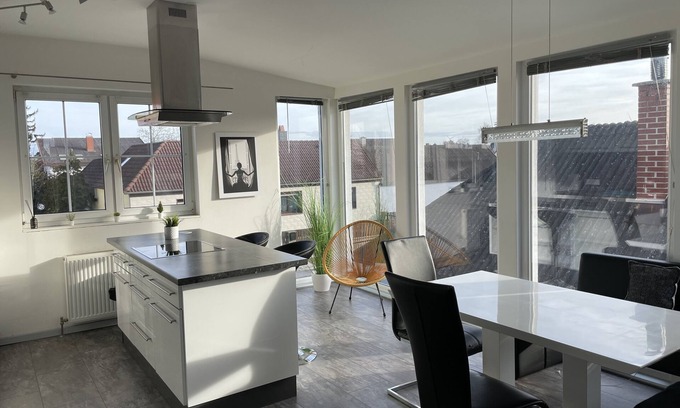Parndorf Apartment | Outletcenter apartment with pool & terrace