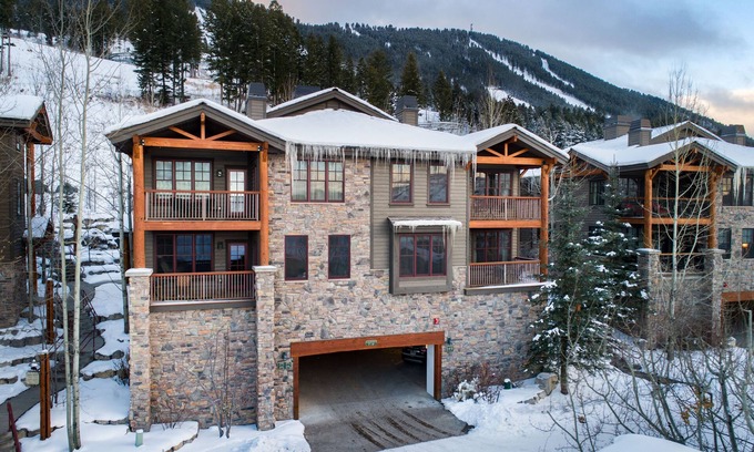 Jackson Condo | Outpost: Grand View 491A
