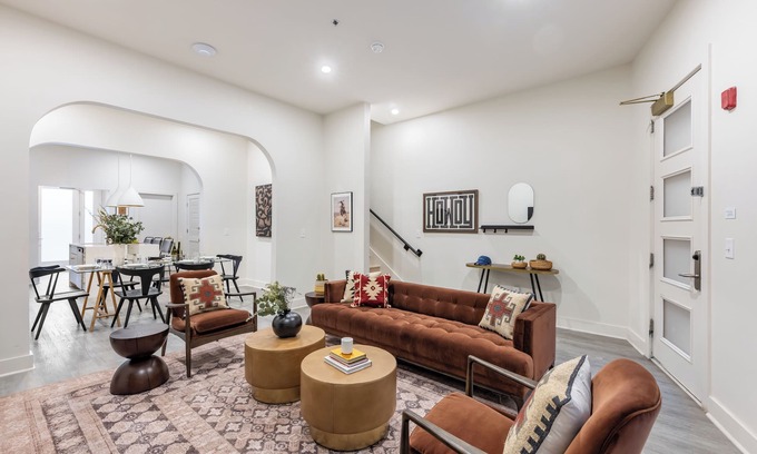 Five Points House | Outrider 111 by AvantStay | 10-15 Minutes to Broadway