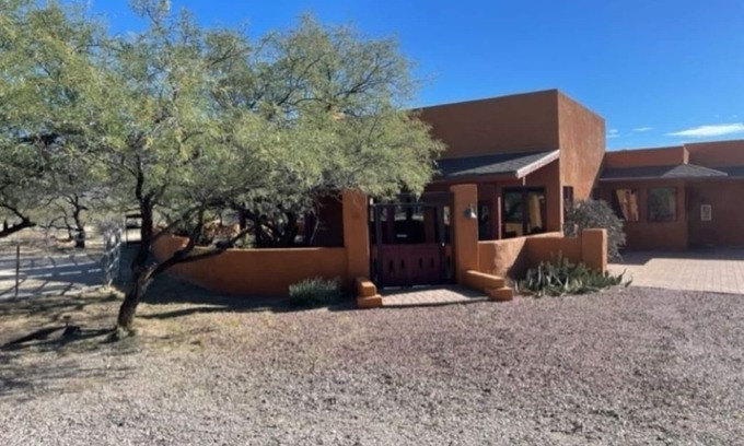 La Cebadilla Estates House | Outstanding Desert Valley Retreat 1800 sq. ft Guest House On 3+ Acres