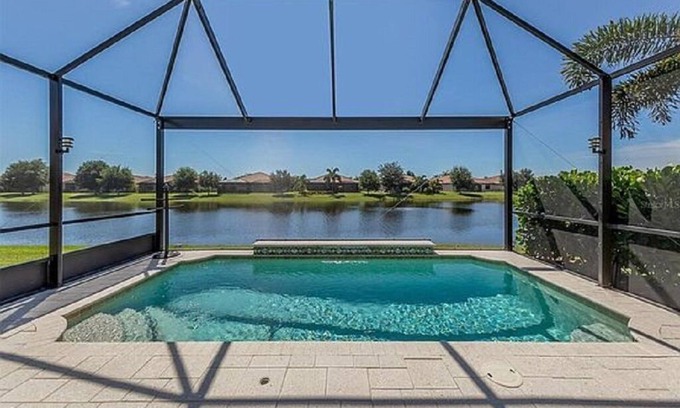 Gran Paradiso House | Outstanding Lake View and your own pool, 2 bedroom,2 bath plus den