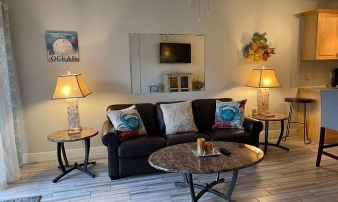 Fort Pierce Condo | OV 916 Golf Course View Condo - Welcome to Paradise