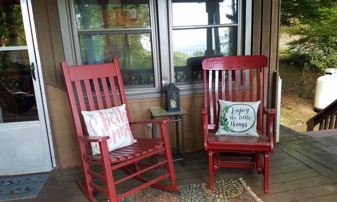 Clyde House | Over the river and through the woods to the tree house we go!