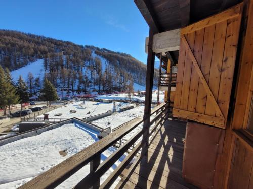 Borgata Sestriere Apartment | Over The Snow Apartment