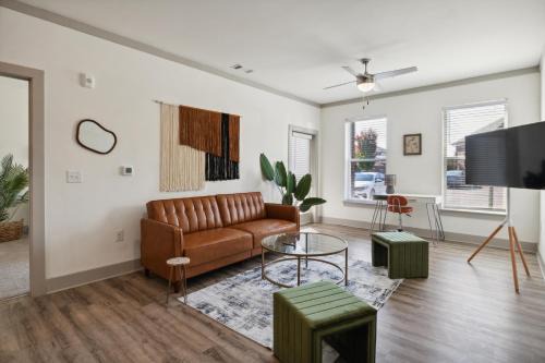 Farragut Apartment | Overlook 5106 I Resort Style Living I Parking