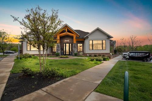 Farragut Apartment | Overlook 6301 Knoxville's Ultimate Urban Escape