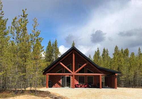 Valemount Villa | Overlook