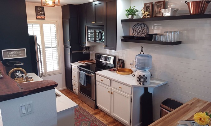 Oak Creek Condo | Overlooking Amazing Pool, 2 King en suite Condo, location, location, location!