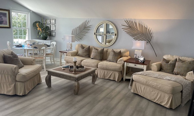 North Carolina Coast Apartment | Overlooking IntraCoastal Waterway, Private & Quiet 1 BRM