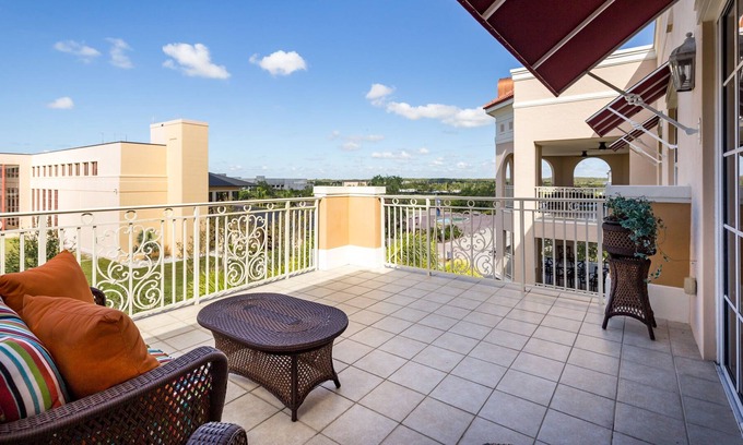 Ave Maria Condo | OVERLOOKING THE PIAZZA !