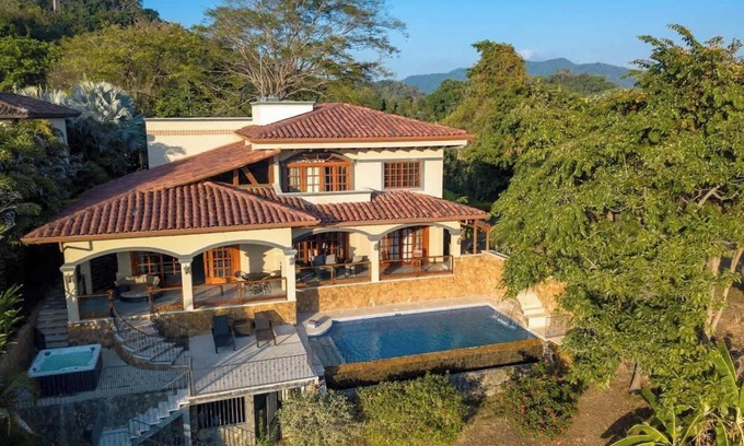 Herradura House | Overlooks Los Suenos Marina 5BR