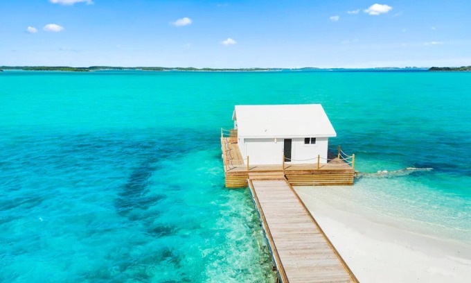 George Town House | Overwater Bungalow at Georgetown