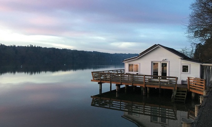 Vashon Island House | Overwater Eco Cottage on Vashon Island