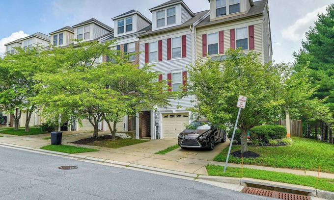 Owings Mills House | Owings Mills Townhouse: 8 Mi to Liberty Reservoir!