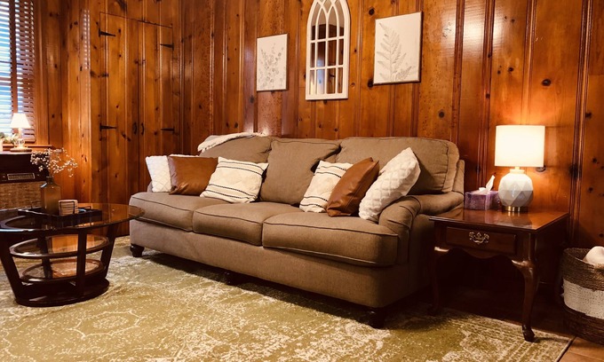 Cleveland Cottage | “Owl Be Back” Cottage King Bed Steps to Lee