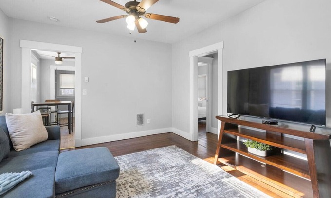 West New Haven Apartment | Owl's Nest - 5BR apartment
