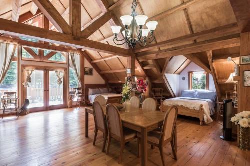 Hope Cabin | Owl Street Lodge