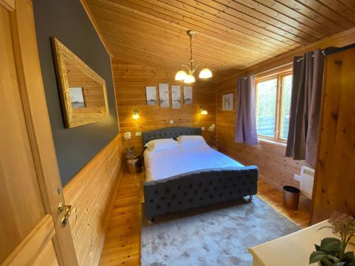 Storwood House | Owlet Lodge at Owlet Hideaway - with Hot Tub, Near York