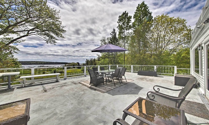 Owls Head House | Owls Head Getaway: Private Decks w/Ocean View!