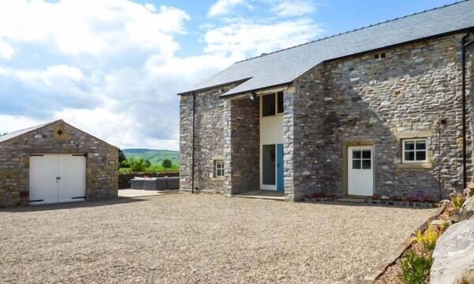 Clitheroe Cottage | OX HEY BARN, family friendly, luxury holiday cottage in Sawley