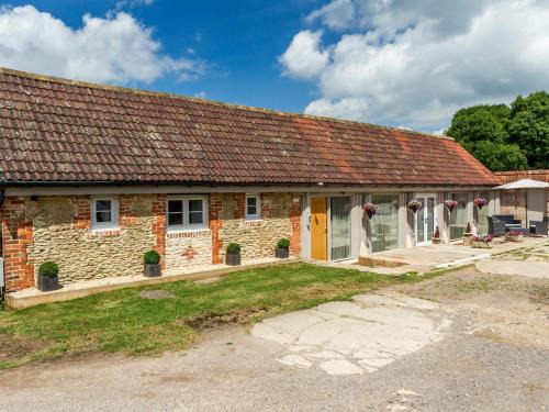 Chippenham House | Oxen Cottage Nables Farm