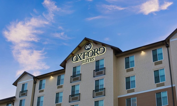 Meridian Hotel | Oxford Suites Bellingham