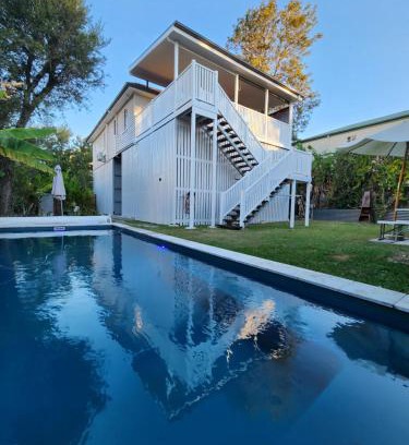 Oxley House | OXLEY Mineral Pool & Private Home suburbanSTAY
