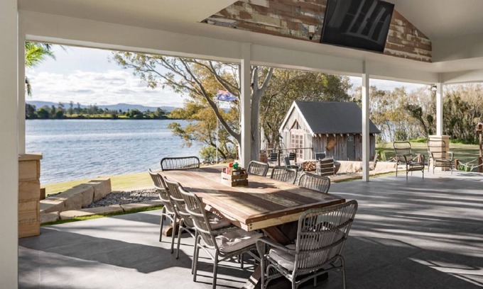 Oxley Island House | Oxley Palms, TOP NOTCH