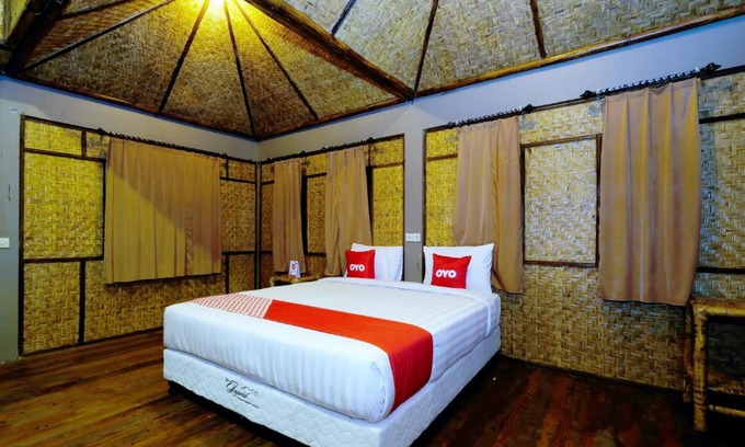 Tetebatu Hotel | OYO 1835 Surya Mandalika Hotel