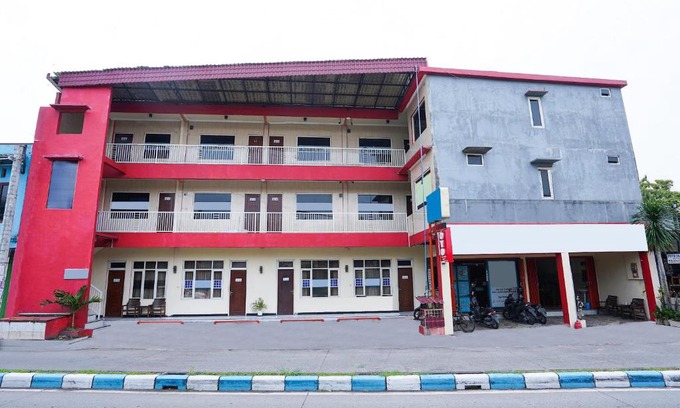Sedati Hotel | OYO 2612 Pondok Rizqi Syariah