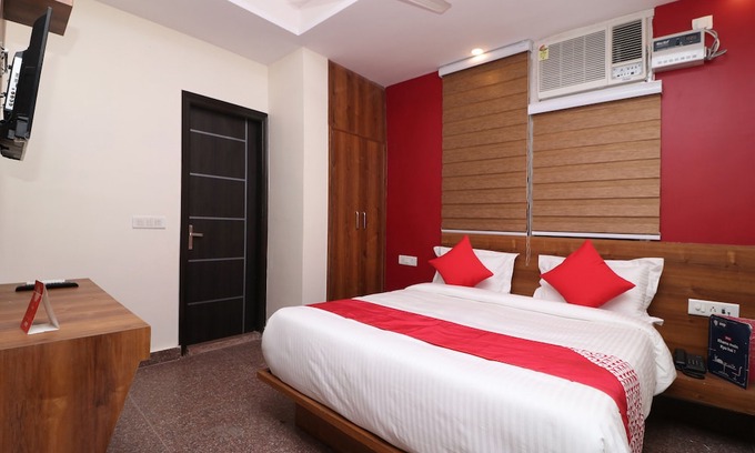 South West Hotel | OYO 36848 Embellish Inn