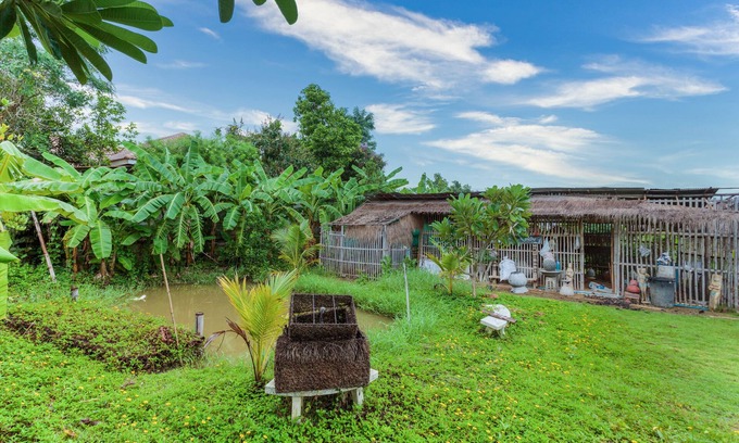 San Kamphaeng Hotel | OYO 749 Baan Suan Resort