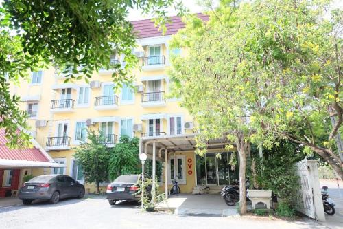 Wat Bowon Niwet Hotel | OYO 75429 '101 place navanakorm'