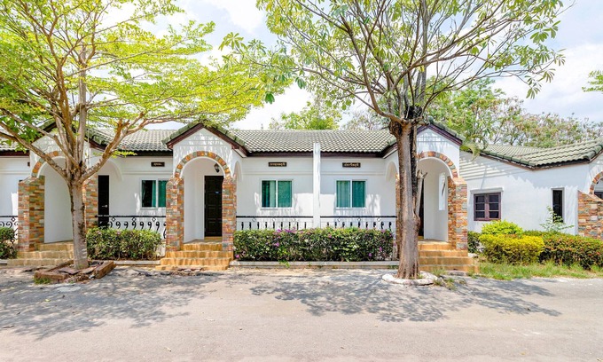 Pak Chong House | OYO 863 Davikarn Resort