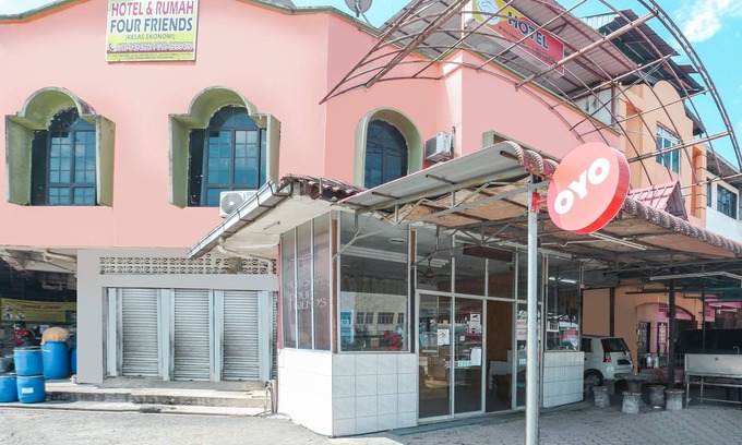 Kampung Bukit Bunga Hotel | OYO 90321 Hotel Bajet Sri Manal