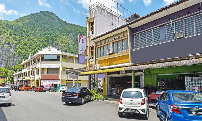 Baling Hotel | OYO 90734 Tata Inn Hotel