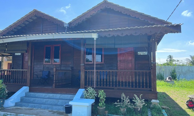 Gurun Hotel | OYO 91014 Sri Ayu Inn