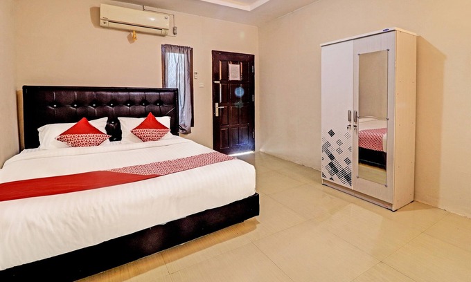 Jambi Hotel | OYO 91022 STeZe Homestay Syariah
