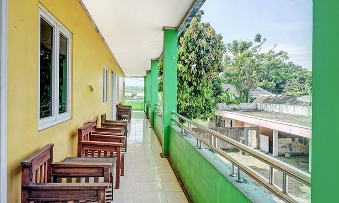 Pelabuhan Ratu Hotel | OYO 92031 Wisma Galung Syariah