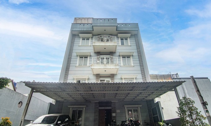 Serpong Hotel | OYO 92602 Doesnami Syariah 2