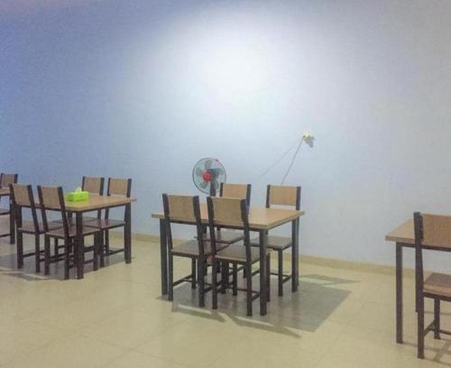 Parepare Hotel | OYO 93169 Bnb Homestay