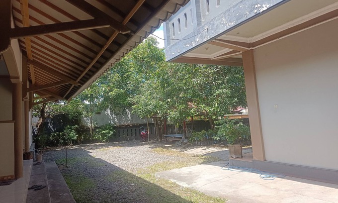 Kecamatan Janapria Hotel | OYO 93435 Yuda Family Homestay Near Desa Wisata Hijau Bilebante