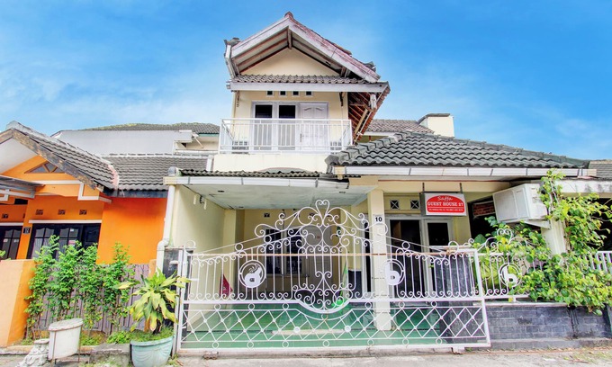 Baturetno Hotel | OYO 93859 Saffa 27 Guest House Syariah