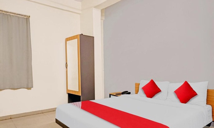 Rajgurunagar Hotel | OYO Flagship Hotel Bluebird