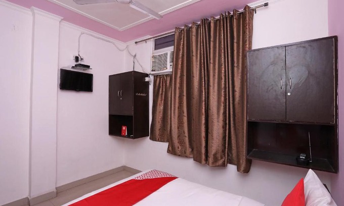 South West Hotel | OYO Flagship Star Residency