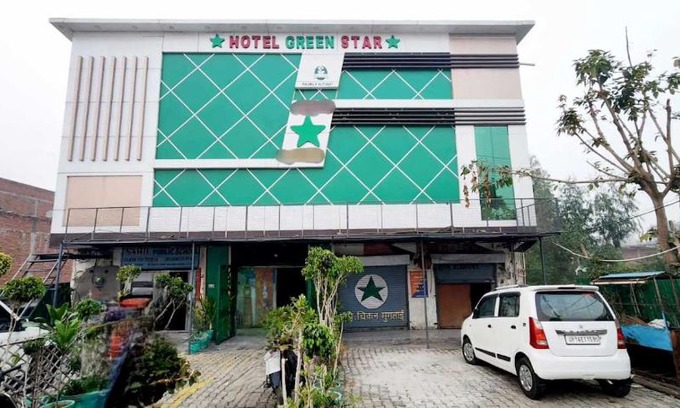 Bulandshahr Hotel | OYO Hotel Green Star