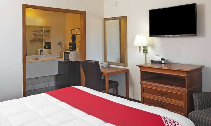 Guymon Hotel | OYO Hotel Guymon OK US-54