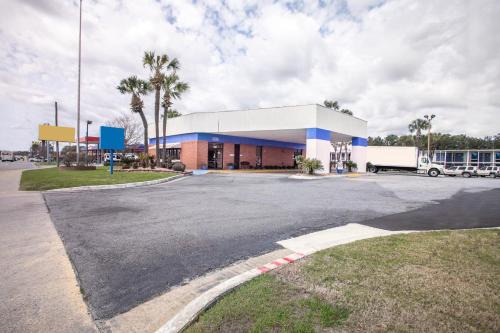 Lake Park Hotel | OYO Hotel Lake Park-Valdosta I-75
