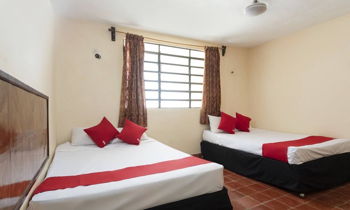 Hopelchen Hotel | OYO Hotel Los Arcos